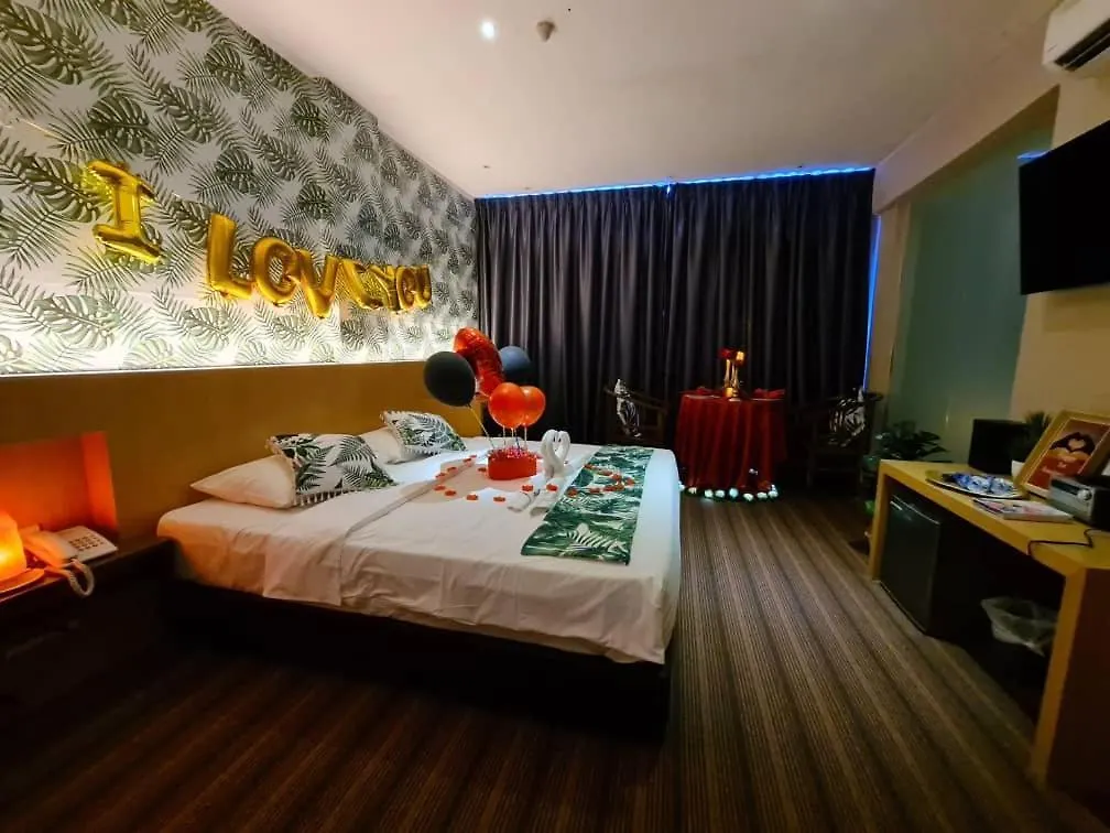Grandeur Hotel And Spa location